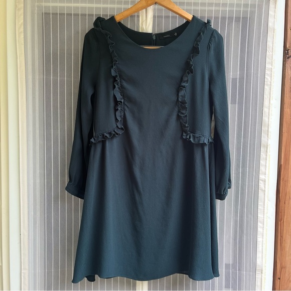 Robe Mini Plissée Dorée La Maison Talulah Taille M - Neuve Avec étiquette (NWT)